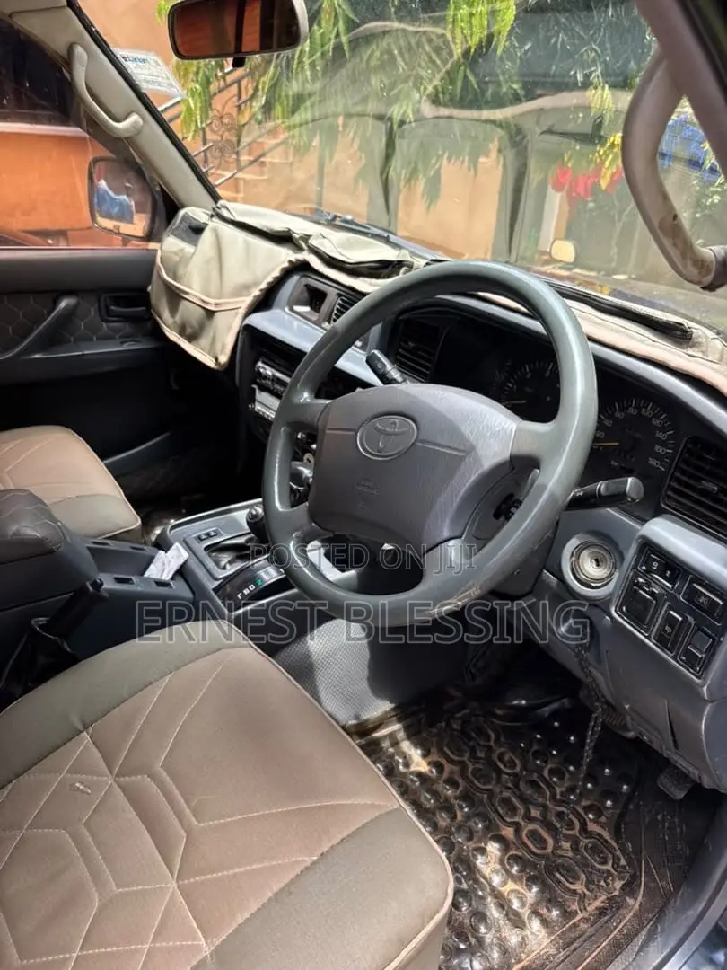 Toyota Land Cruiser 1996 Black