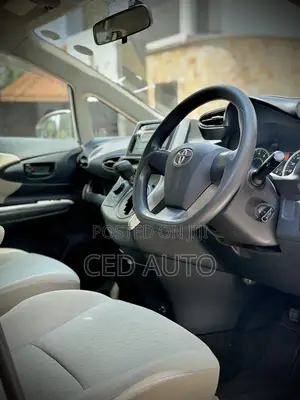 Toyota Wish 2011 White