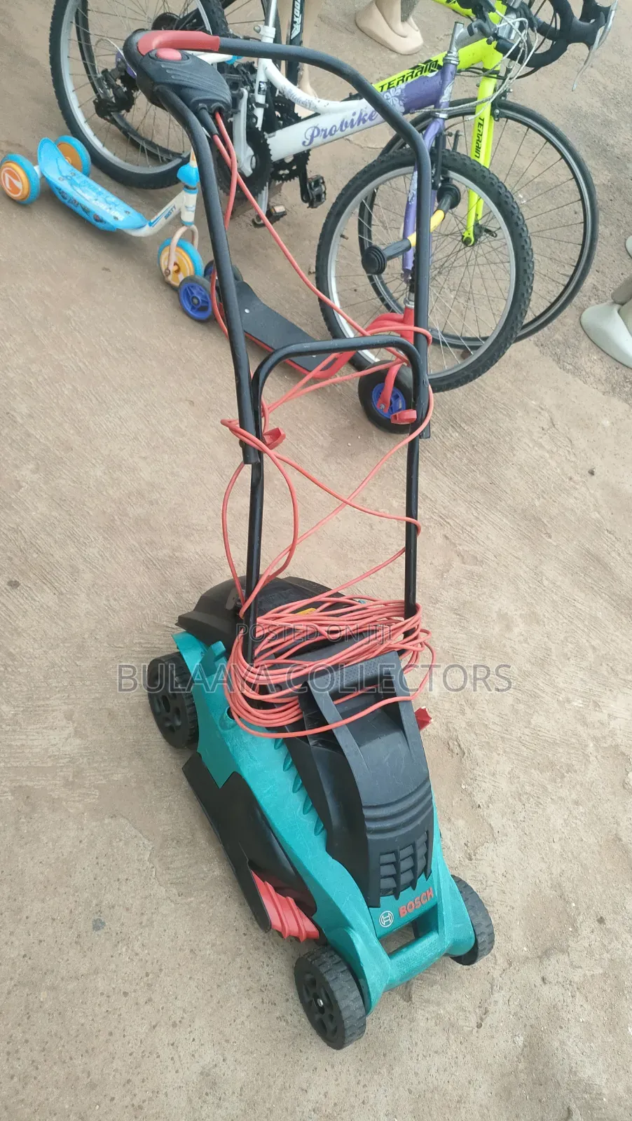 UK Used Bosch Rotak 34 Corded Electric Lawnmower.