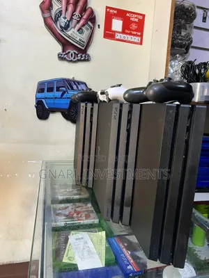 PS4 Pro 2 Controllers, 1TB & 15 Games