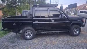Toyota Land Cruiser 2017 Black