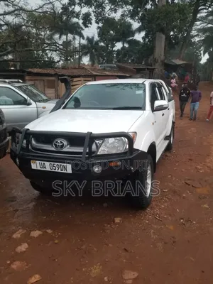 Toyota Hilux 3.0 D-4D 4x4 2014 White