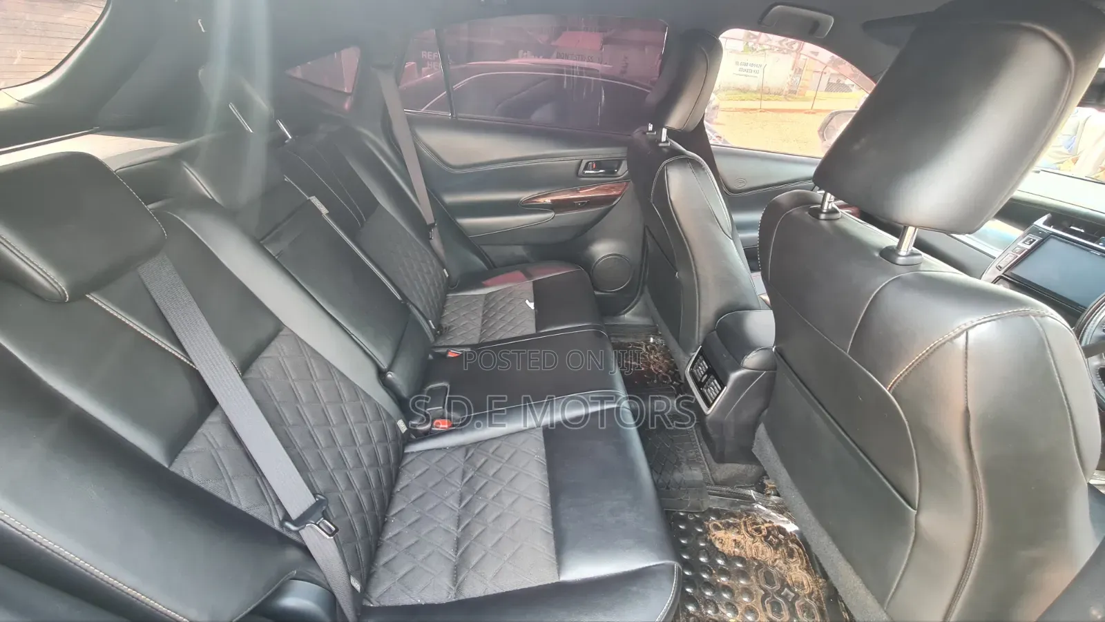 Toyota Harrier 2.0 2015 Silver