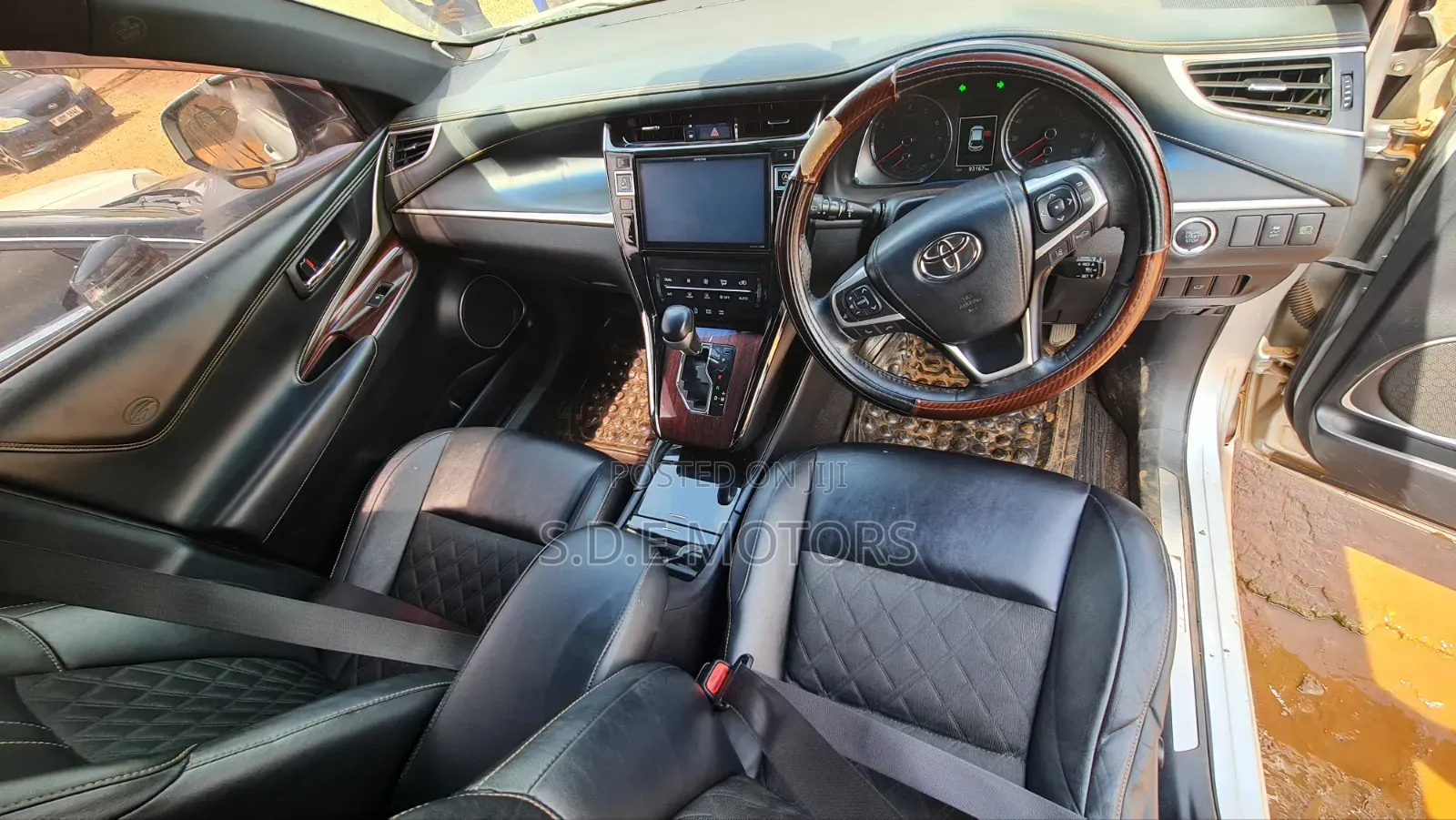 Toyota Harrier 2.0 2015 Silver