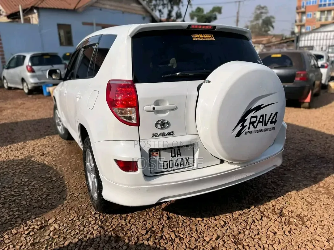 Toyota RAV4 2007 White