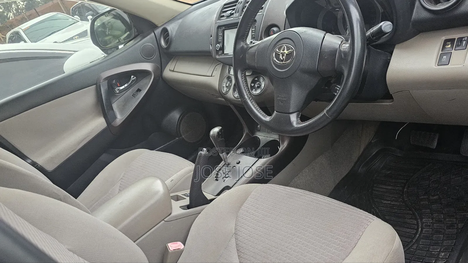 Toyota RAV4 2007 White