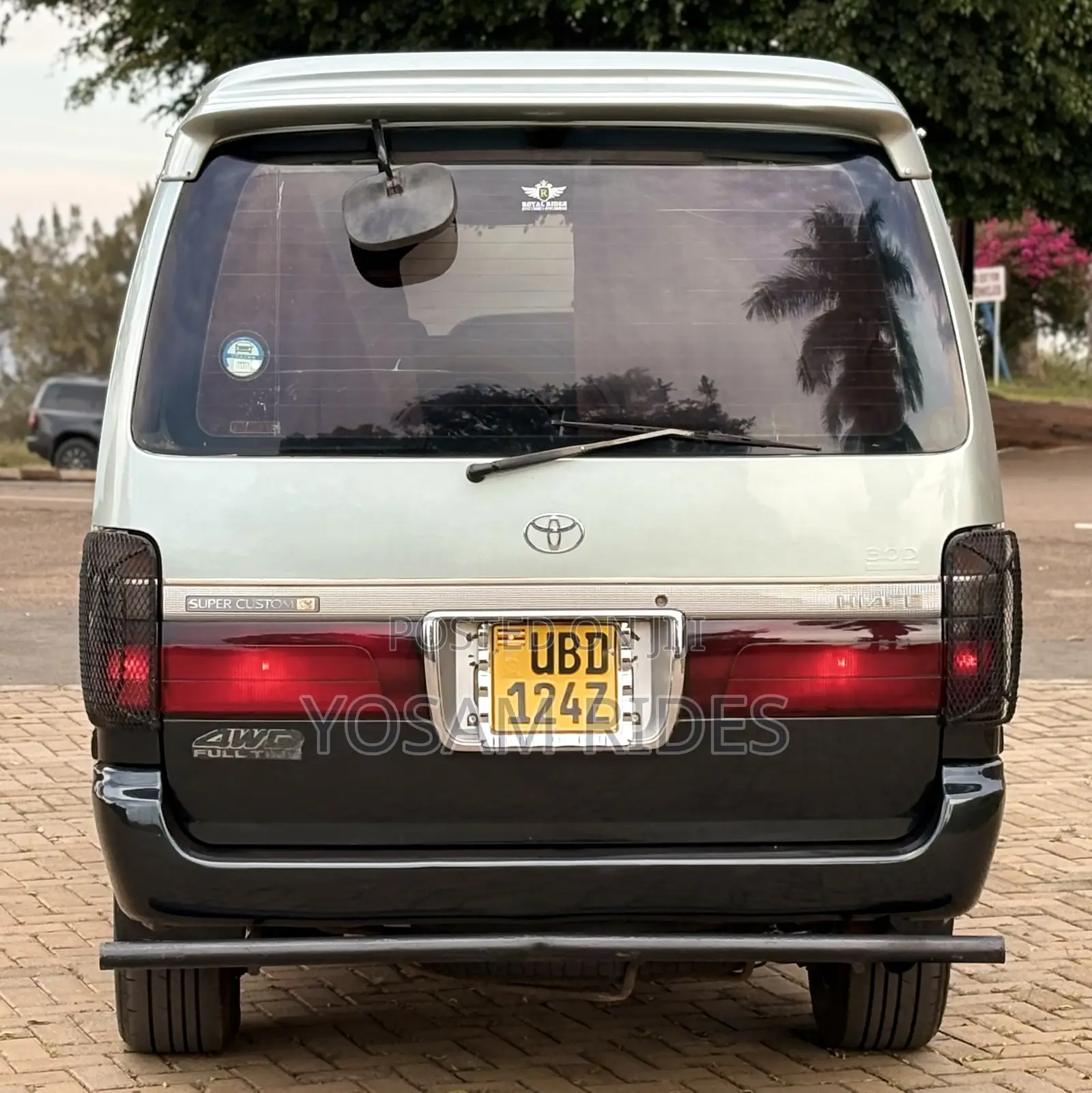 Toyota HiAce 2002 Grey