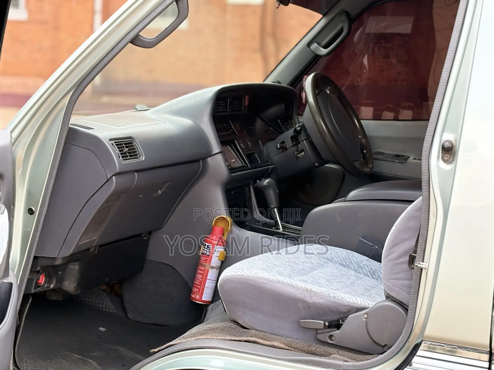 Toyota HiAce 2002 Grey