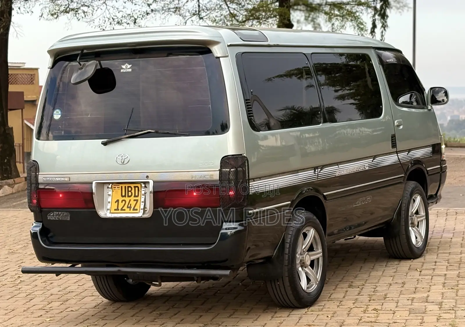 Toyota HiAce 2002 Grey