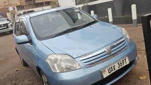 Toyota Raum 2006