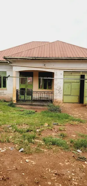 3bdrm House in Division A for sale