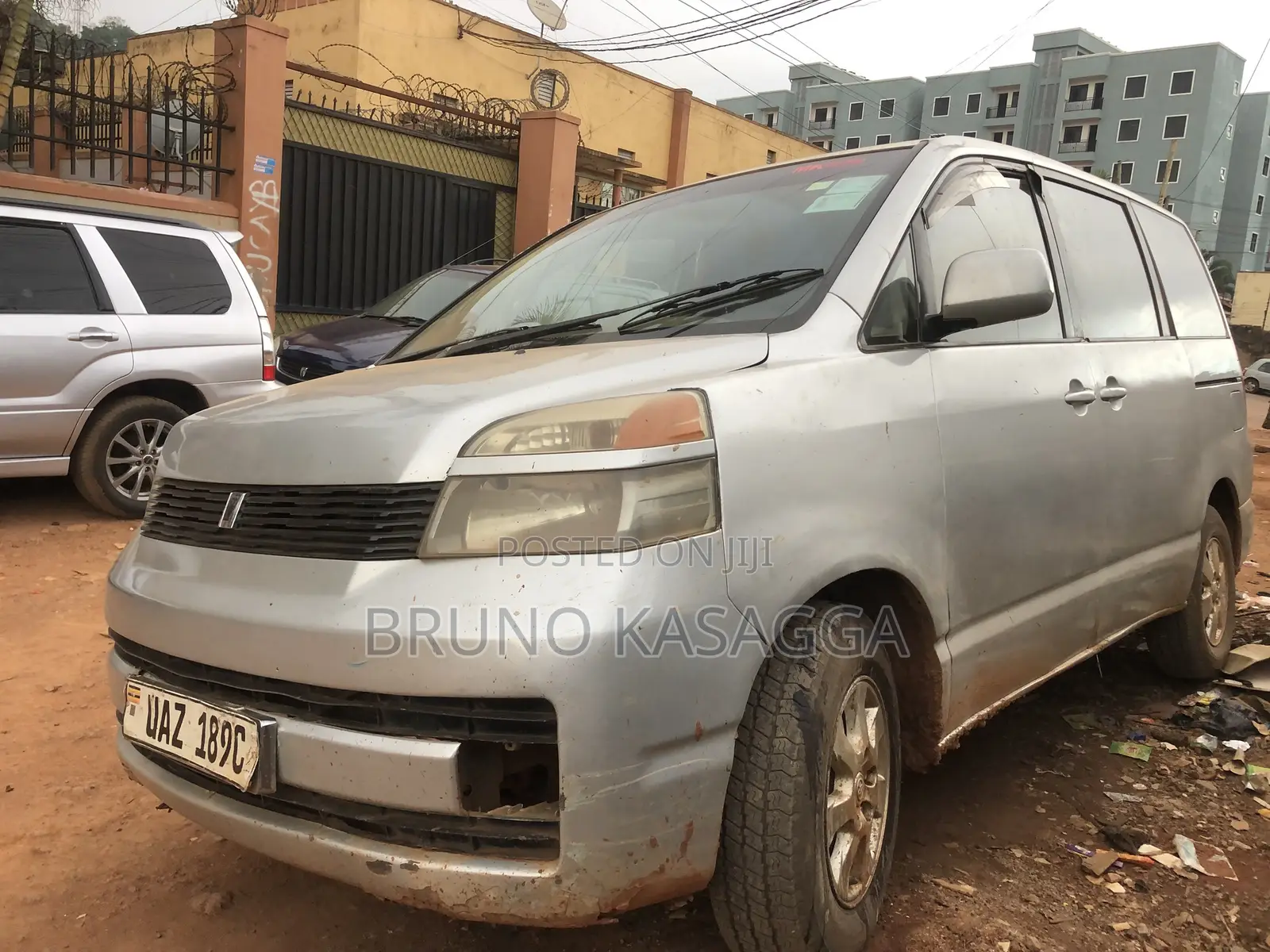 Toyota Noah 2005 Silver