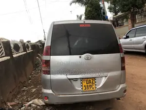 Toyota Noah 2005 Silver