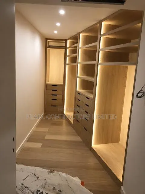 Wardrobes/Jonas Walk-in Closet From 850,000 Per Running Meter.