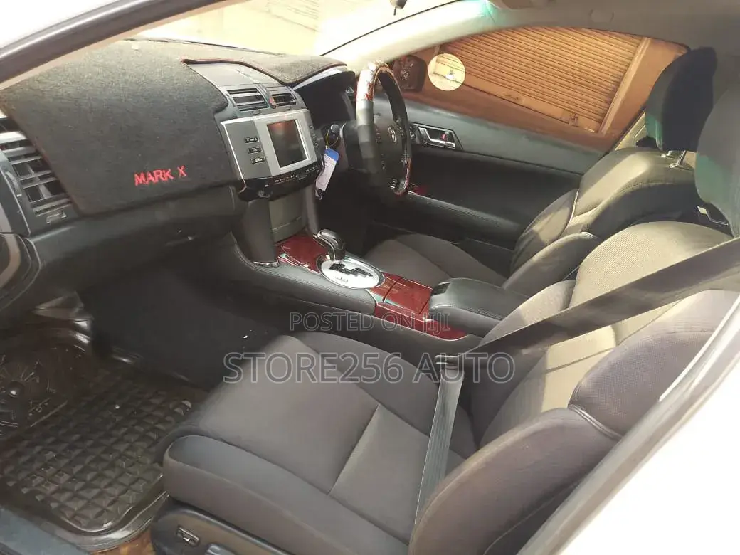 Toyota Mark X 2.5 RWD 2006 White
