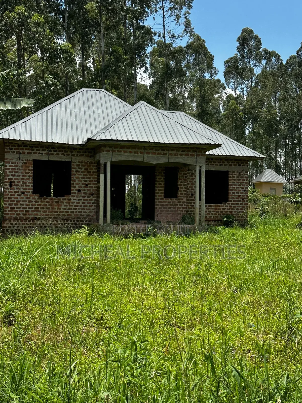 3bdrm House in Matuga Kitti At 60M, Kawempe for sale