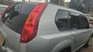 Nissan X-Trail 2010 Silver