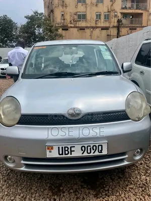 Toyota Sienta 2007 Silver
