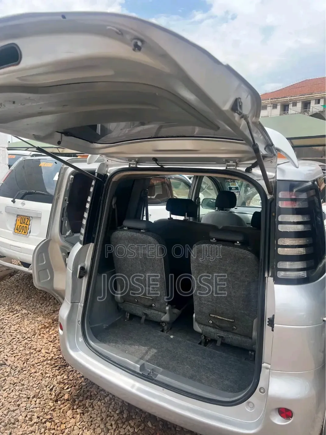 Toyota Sienta 2007 Silver