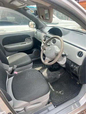 Toyota Sienta 2007 Silver