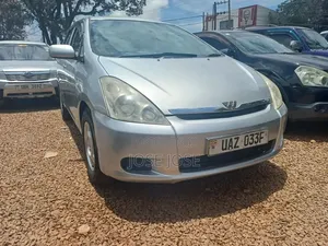 Toyota Wish 2005 Silver