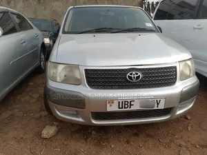 Toyota Succeed 2010 Silver