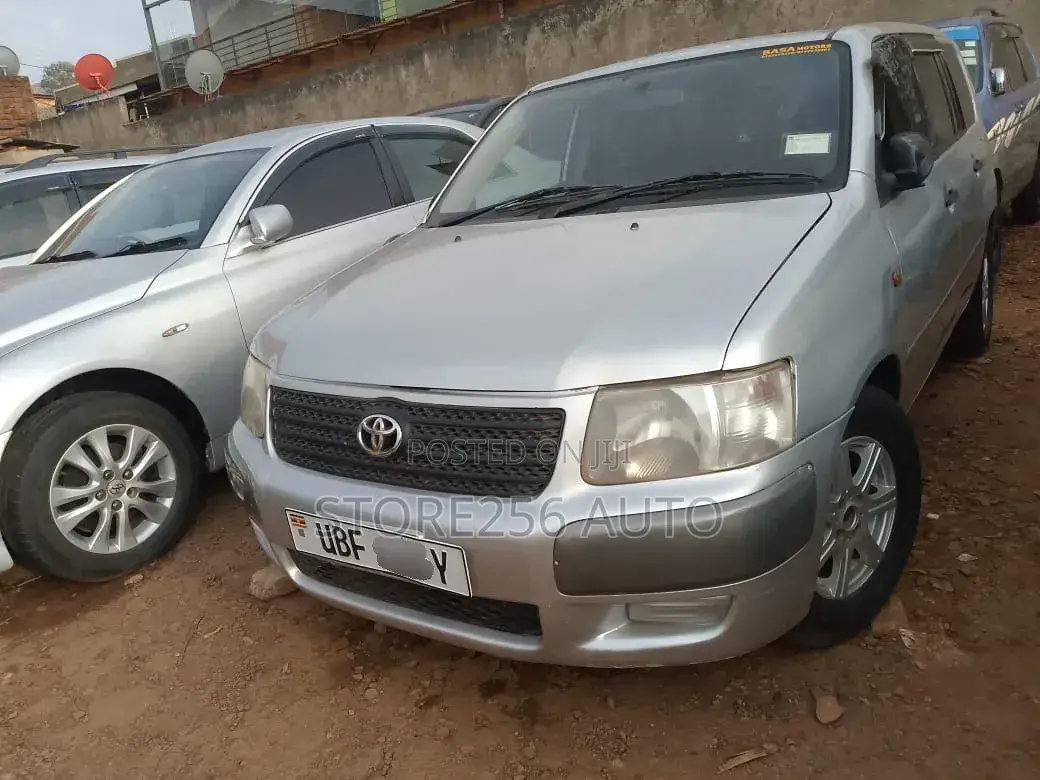 Toyota Succeed 2010 Silver