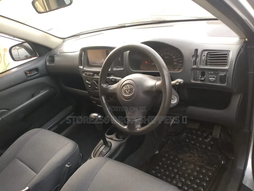 Toyota Succeed 2010 Silver