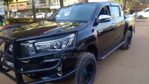 Toyota Hilux 2016 Black