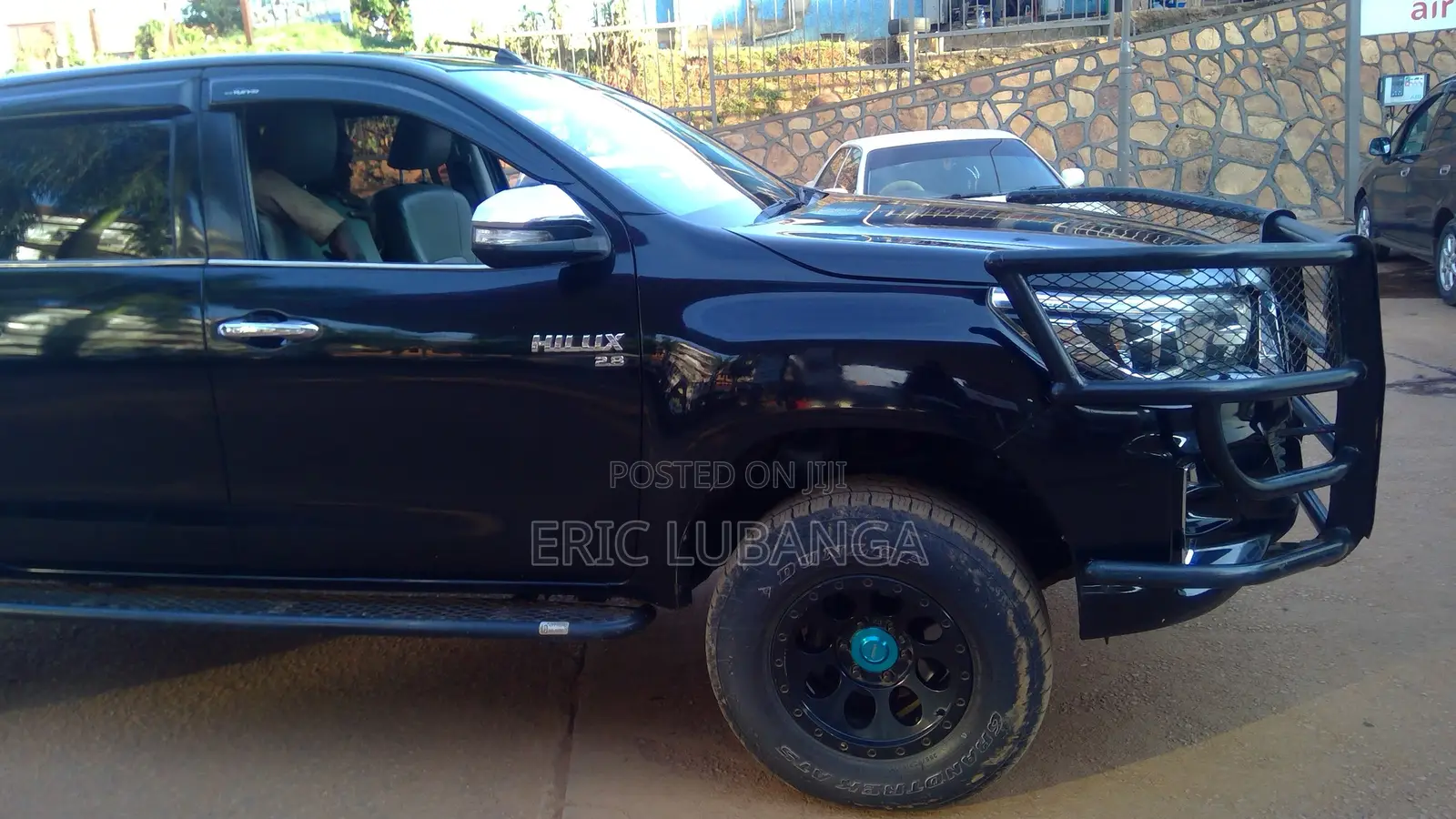 Toyota Hilux 2016 Black