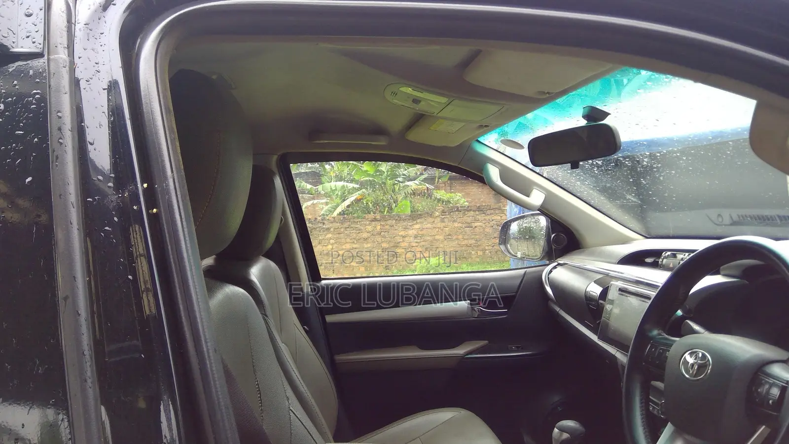 Toyota Hilux 2016 Black