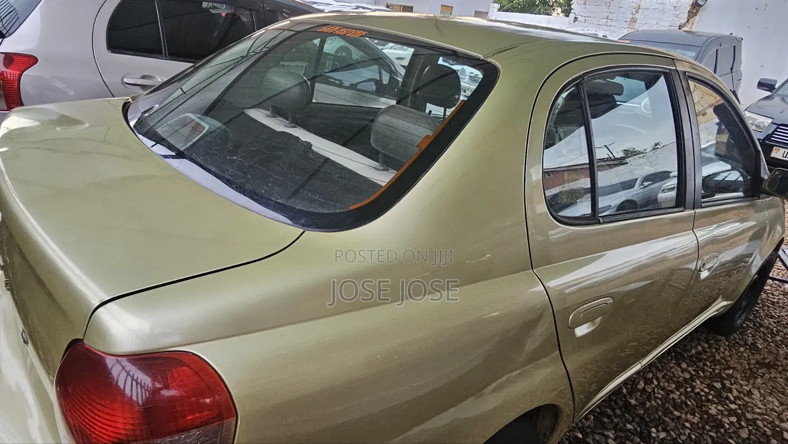 Toyota Platz 2004
