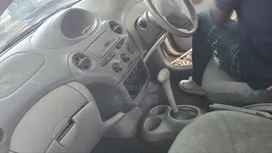 Toyota Platz 2004