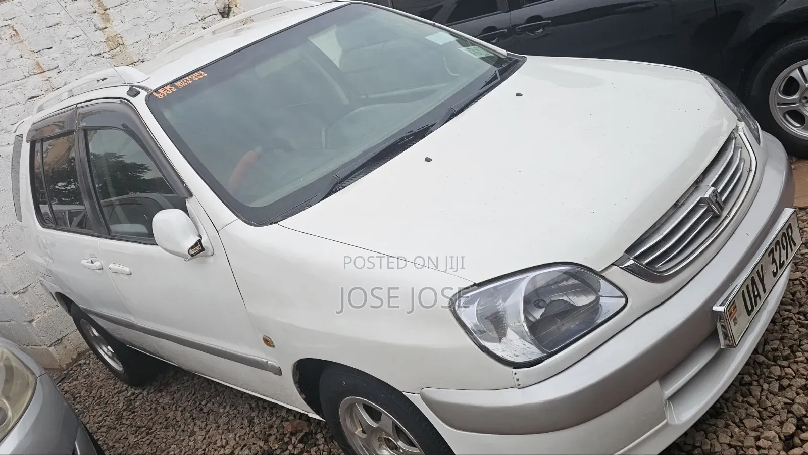 Toyota Raum 2000 White