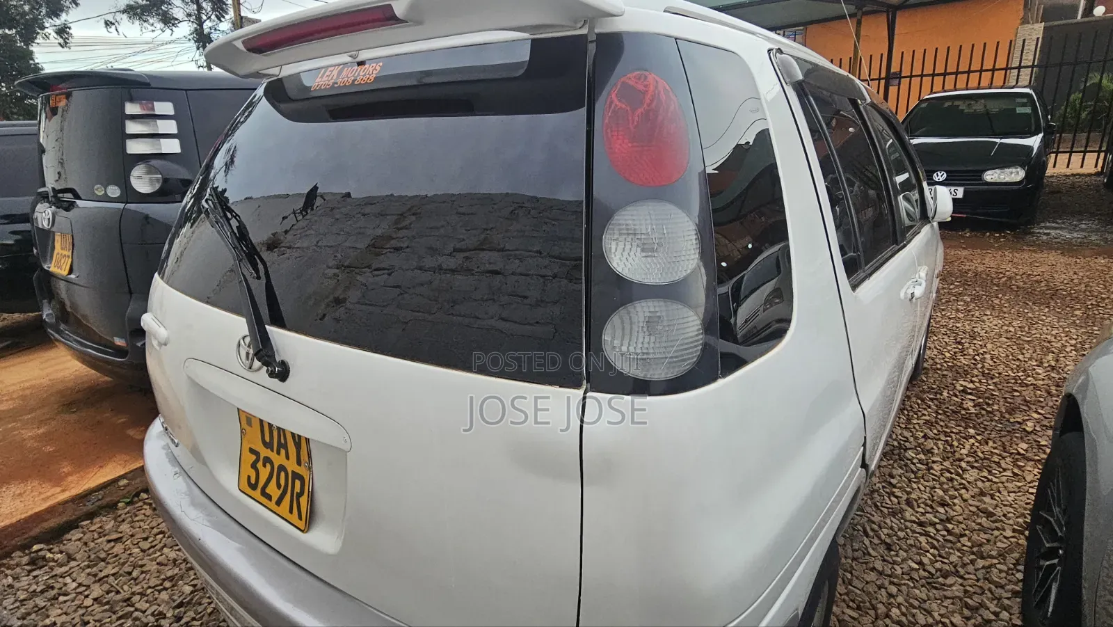 Toyota Raum 2000 White