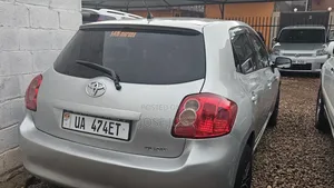 Toyota Auris 2009 Silver