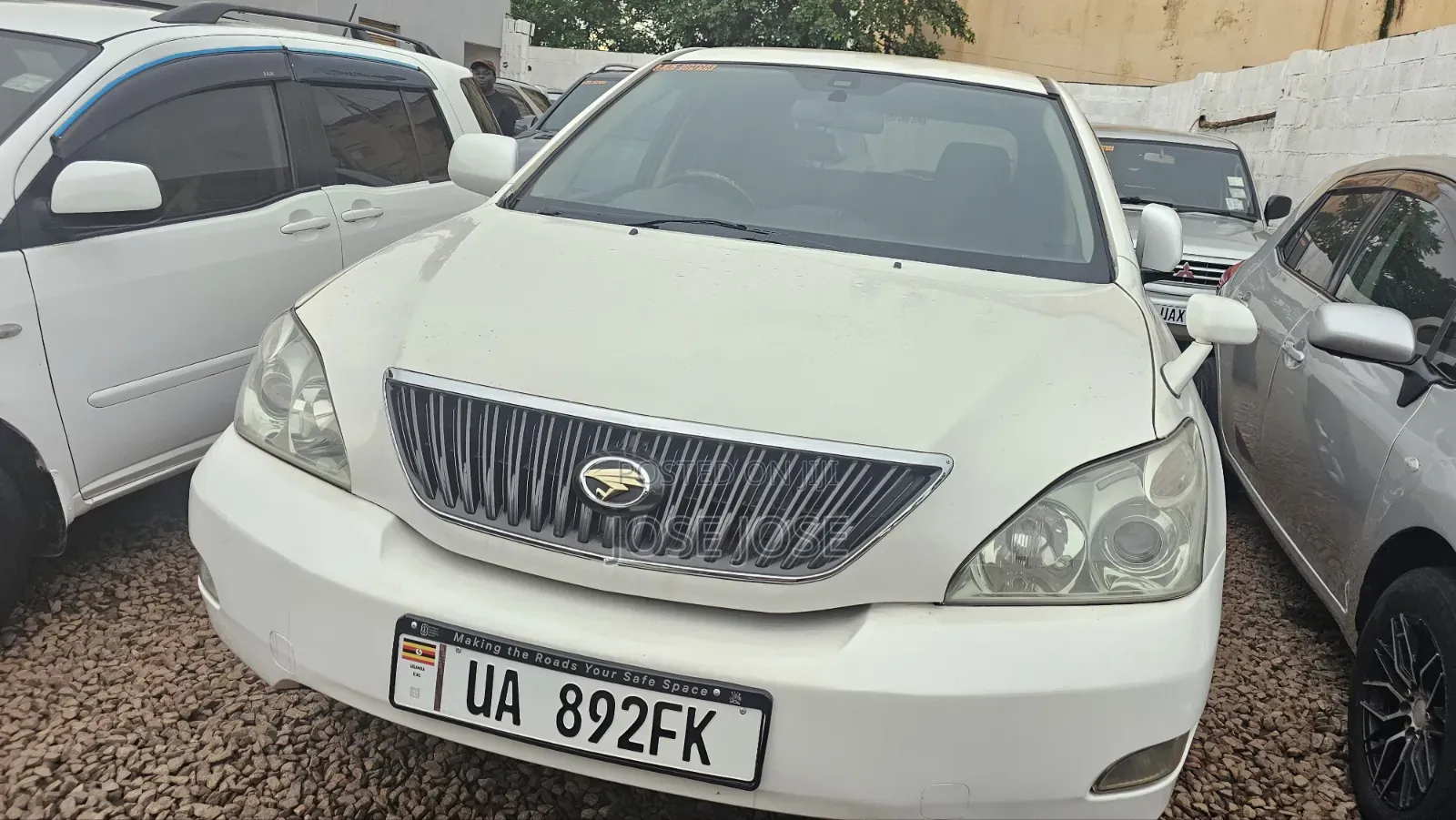 Toyota Harrier 2.4 2010 White