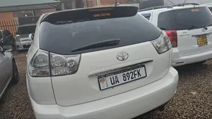 Toyota Harrier 2.4 2010 White