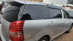 Toyota Wish 2006 Silver