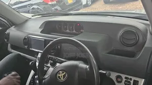 Toyota Corolla Rumion 2009 Silver