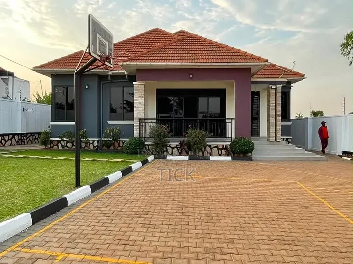 4bdrm House in Kira, Nakawa for sale