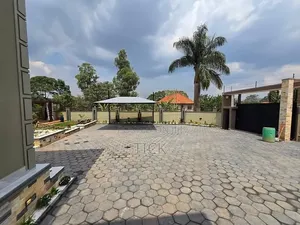 6bdrm Duplex in Kira, Nakawa for sale