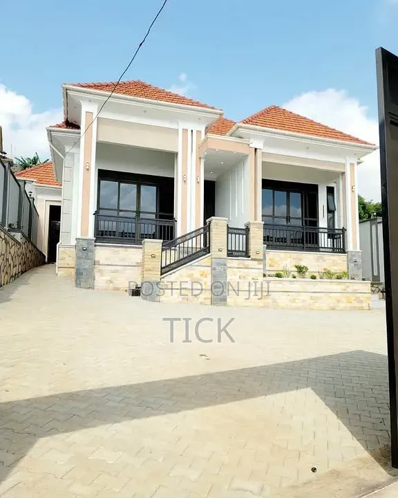 5bdrm House in Kira, Nakawa for sale