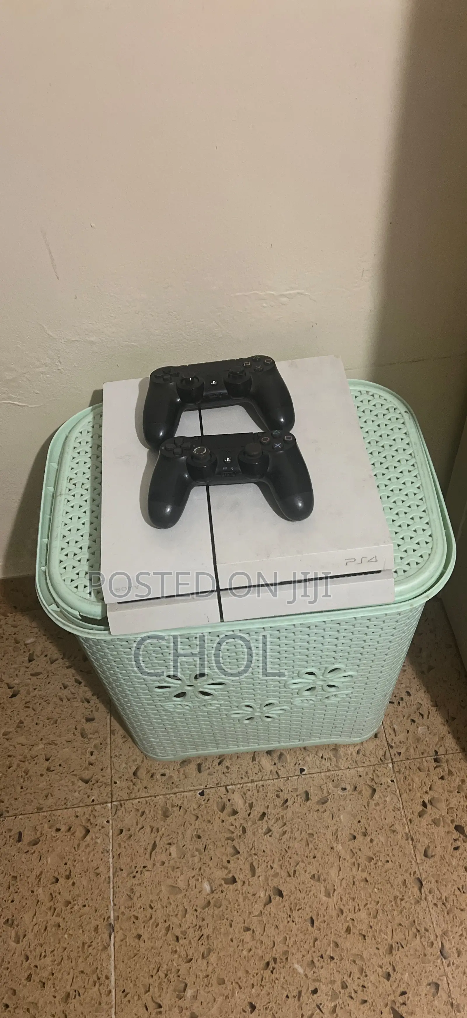 Ps4 Slim With Fortnite and Cod Warzone Already Installed