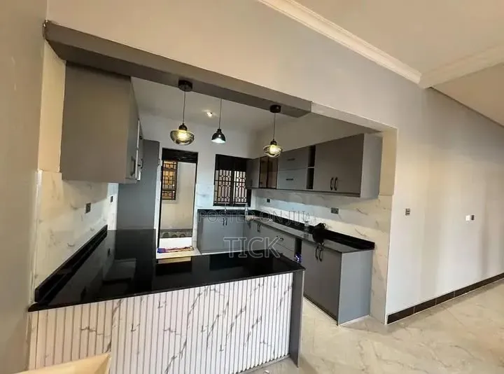 5bdrm House in Kira, Nakawa for sale