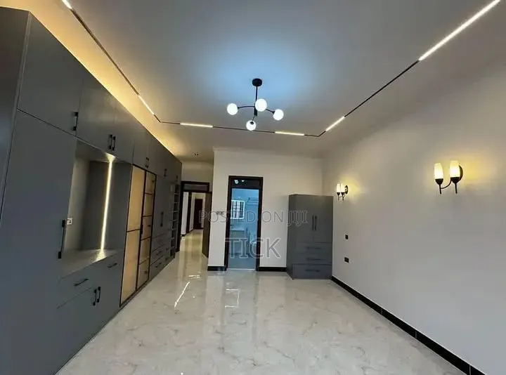 5bdrm House in Kira, Nakawa for sale