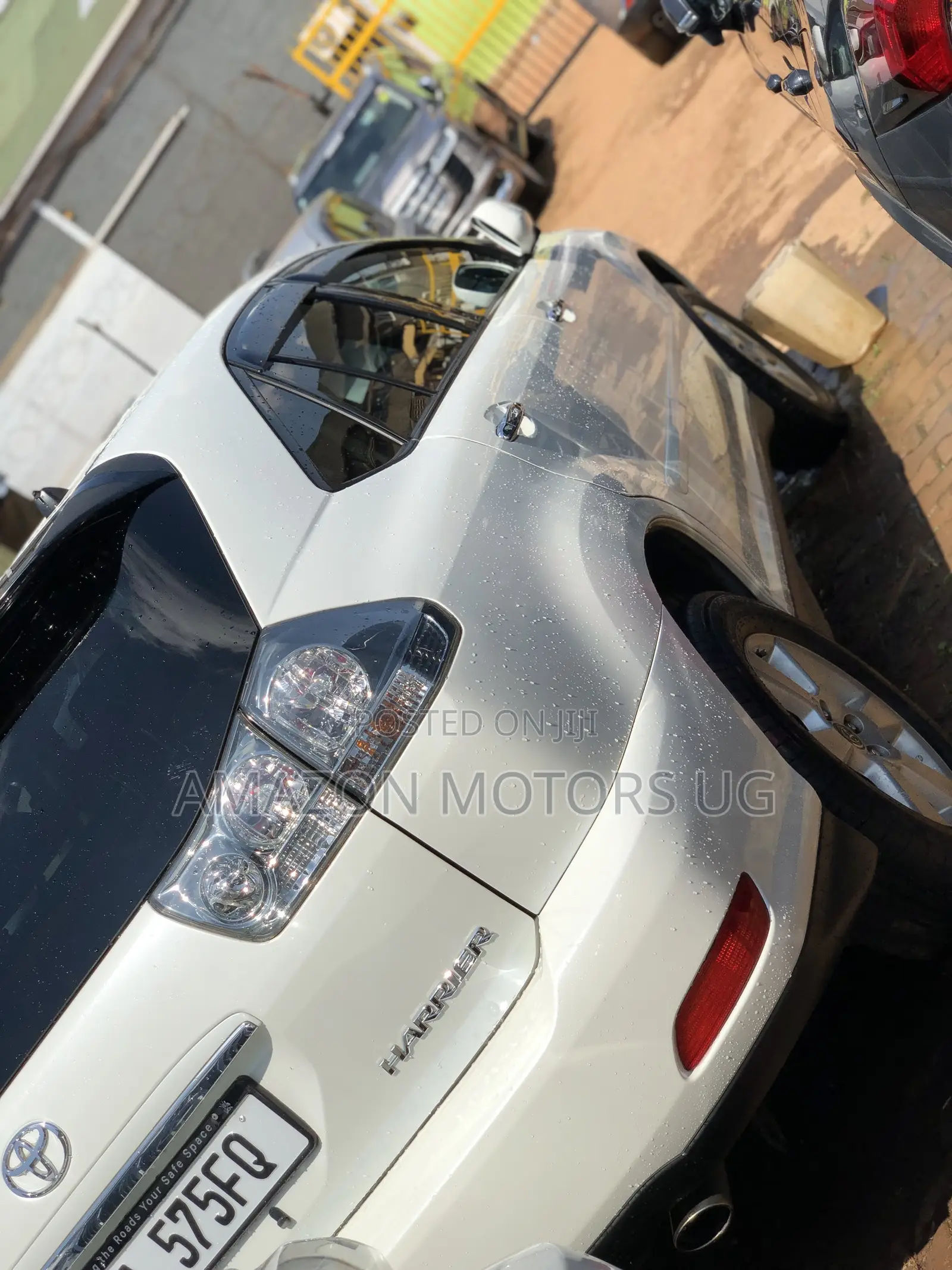 Toyota Harrier 2.4 2012 White