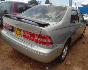 Toyota Vista 1998 Silver