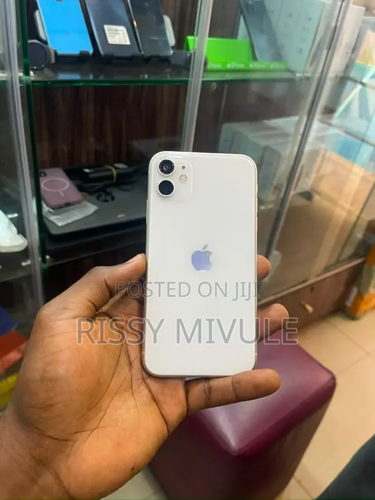 Apple iPhone 11 64 GB White