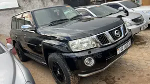 Nissan Patrol 2010 Black